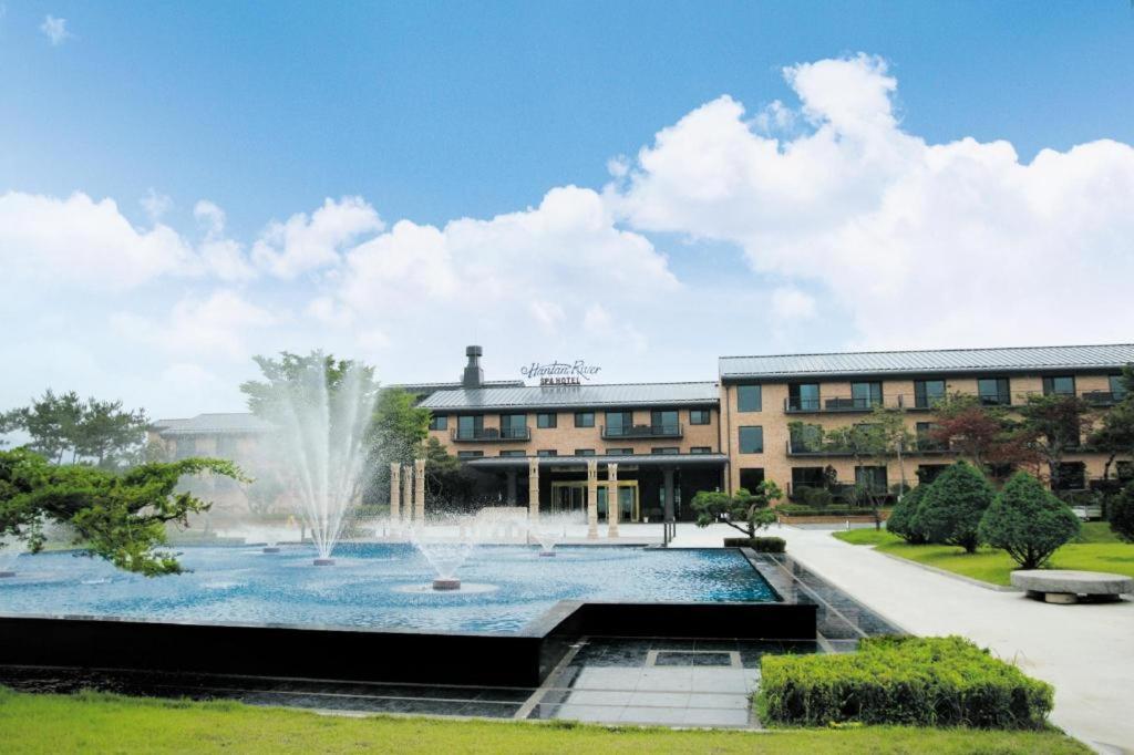 Hantan River Spa Hotel Cheorwon Екстер'єр фото