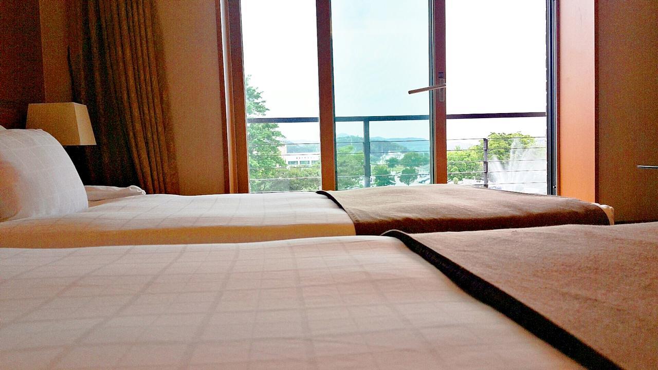Hantan River Spa Hotel Cheorwon Екстер'єр фото